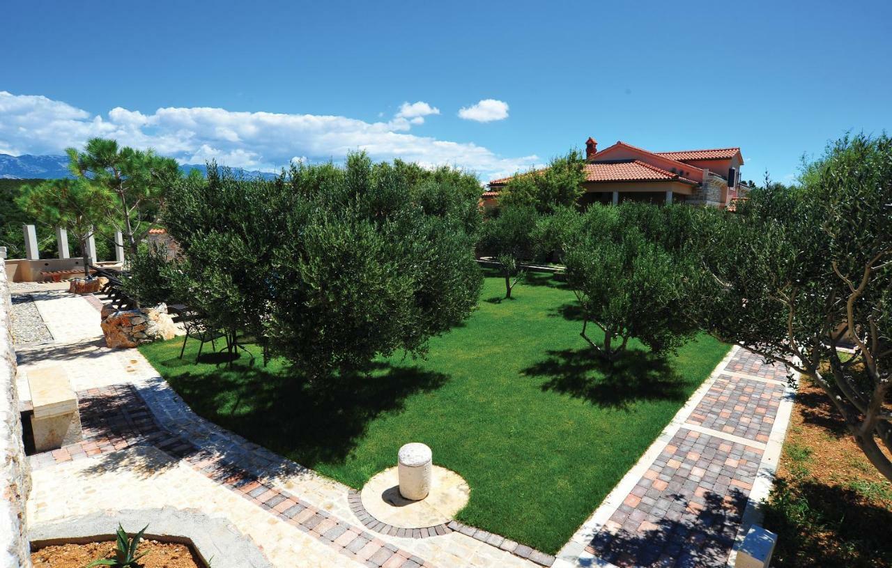 Villa Dabo Novalja Bagian luar foto